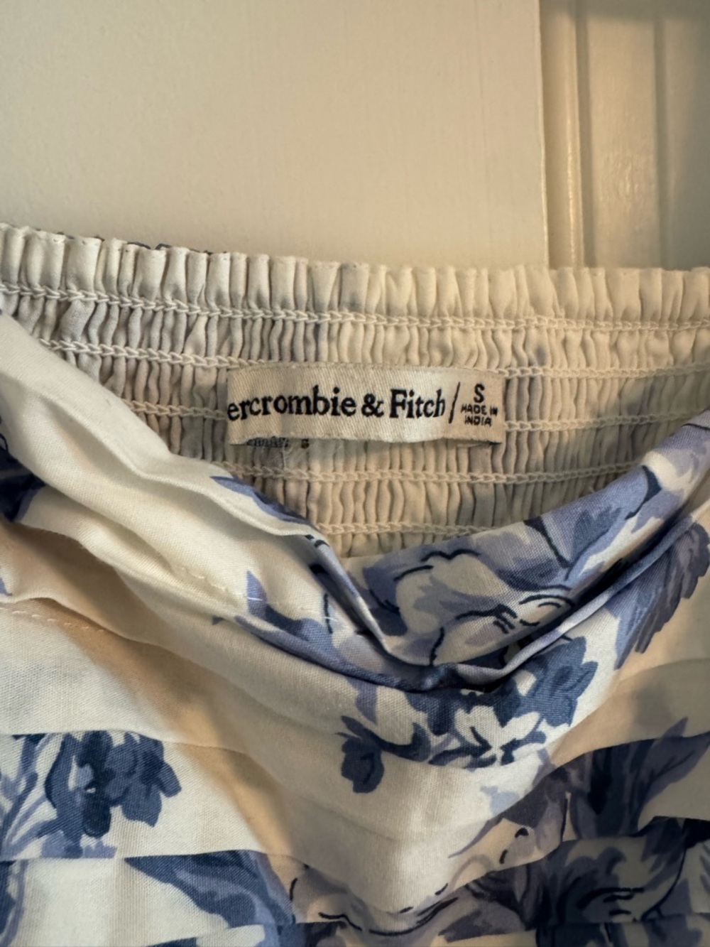 Abercrombie & Fitch White Dress with Blue Floral Print - Picture 2 of 3